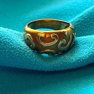 18k Gold Ring - Made in France - size 5.5